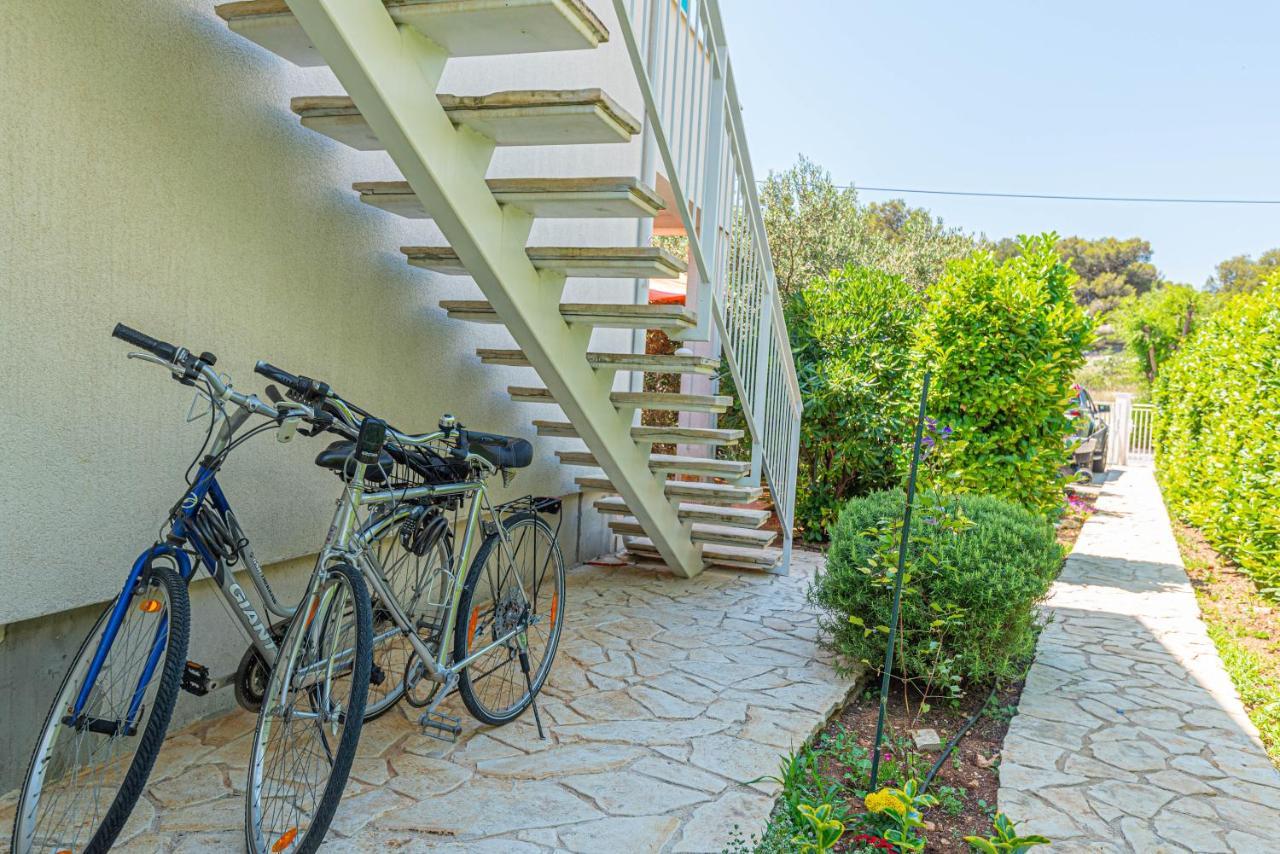 Apartments Villa Tribunj Tribunj (Sibenik-Knin) Exterior foto