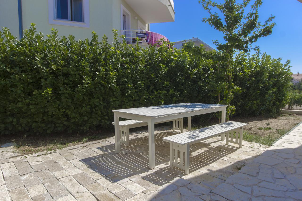 Apartments Villa Tribunj Tribunj (Sibenik-Knin) Exterior foto
