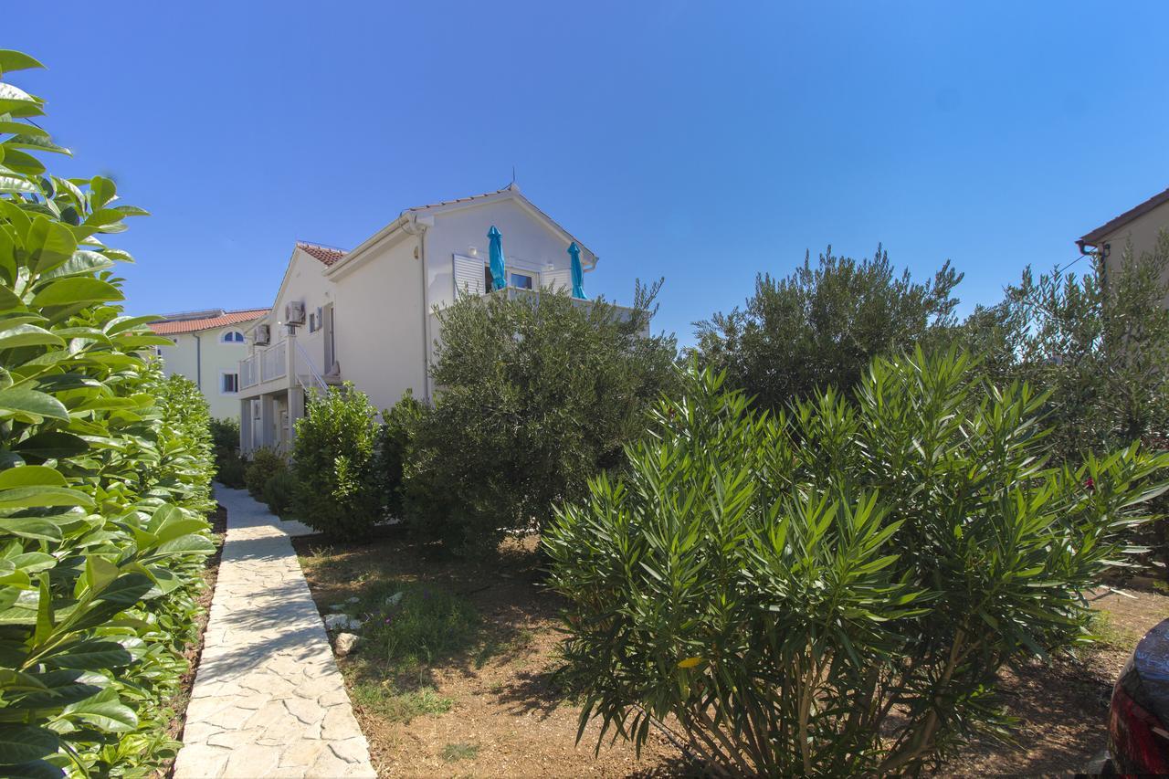 Apartments Villa Tribunj Tribunj (Sibenik-Knin) Exterior foto